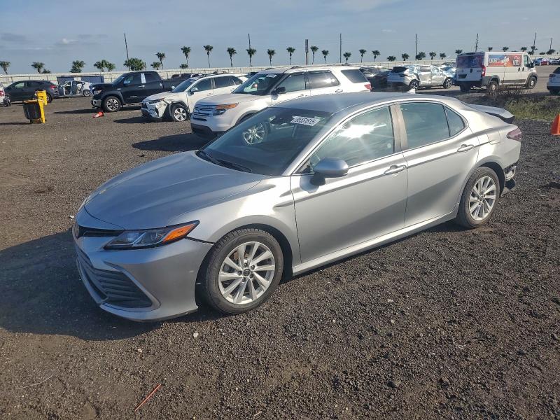 Фото 1 - TOYOTA CAMRY