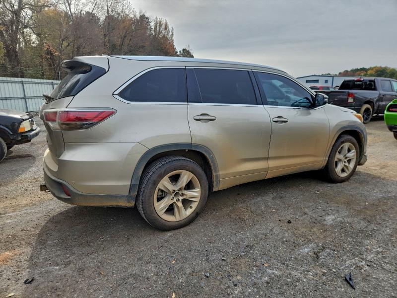 Фото 3 - TOYOTA HIGHLANDER