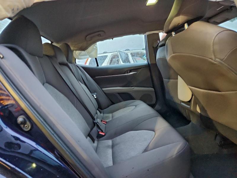 Фото 10 - TOYOTA CAMRY