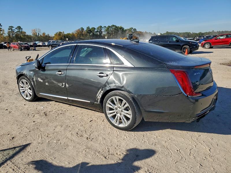 Фото 2 - CADILLAC XTS