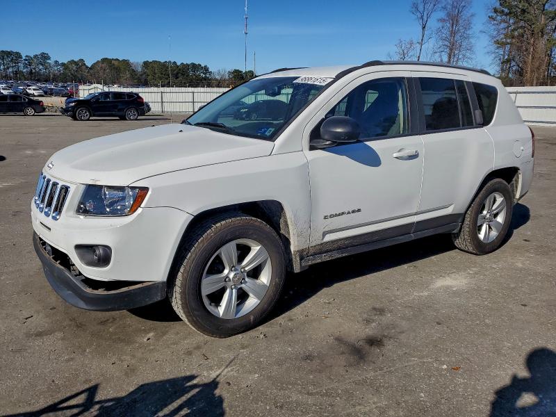 Фото 1 - JEEP COMPASS