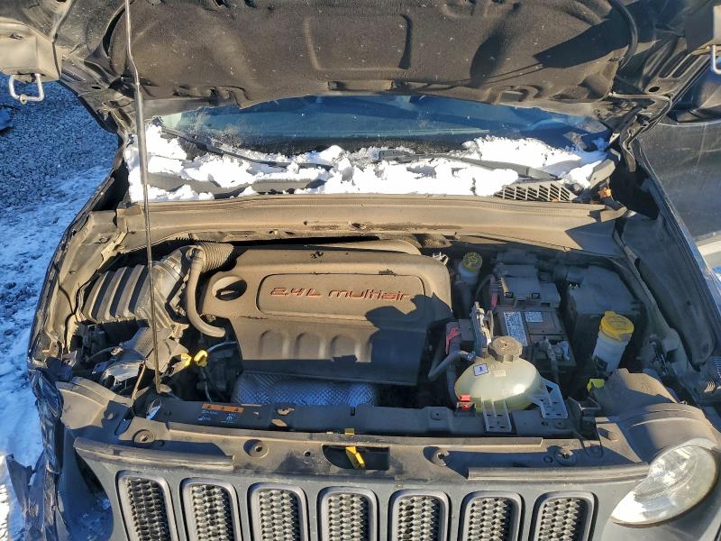 Фото 12 - JEEP RENEGADE