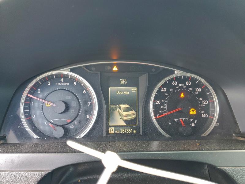 Фото 9 - TOYOTA CAMRY