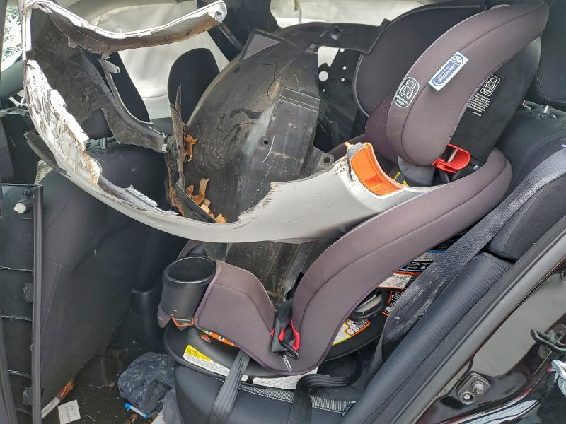 Фото 10 - NISSAN KICKS