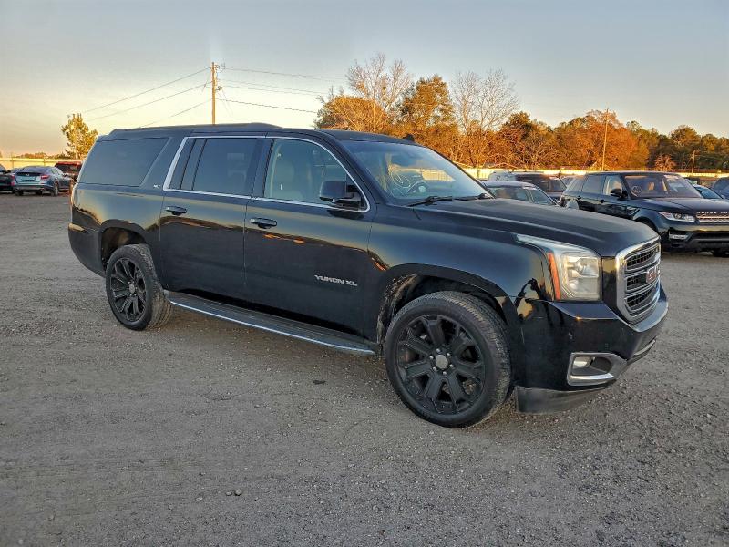 Фото 4 - GMC YUKON