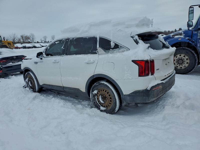 Фото 2 - KIA SORENTO