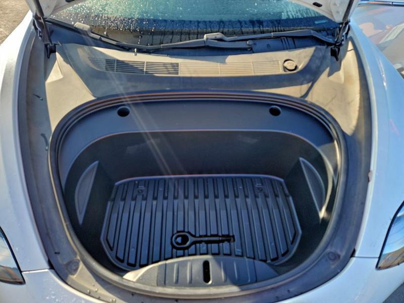 Фото 11 - TESLA MODEL 3