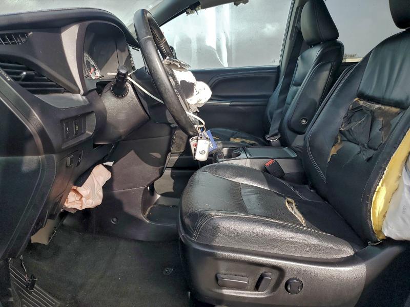 Фото 7 - TOYOTA SIENNA