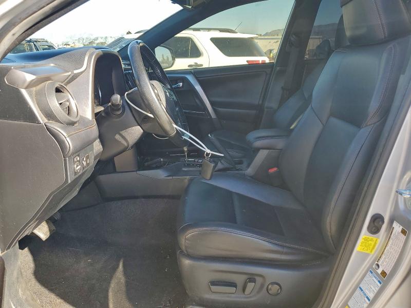 Фото 7 - TOYOTA RAV4