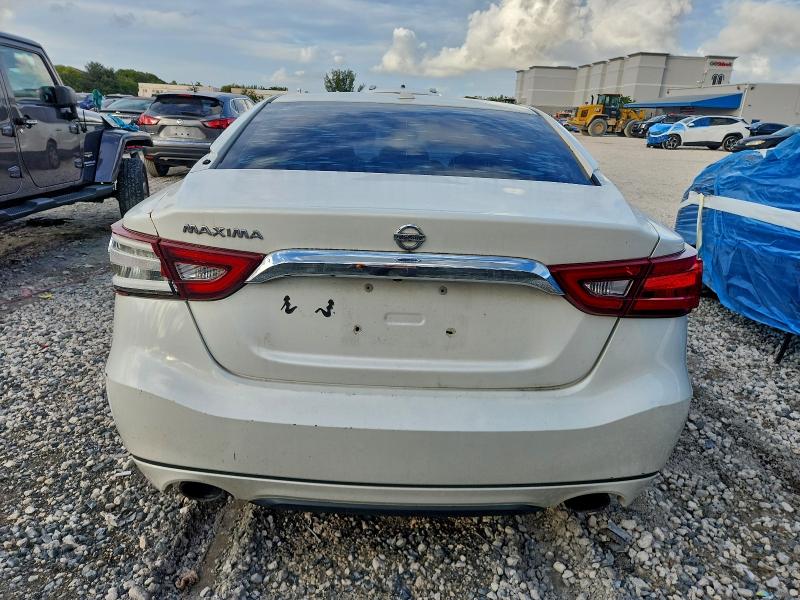 Фото 6 - NISSAN MAXIMA