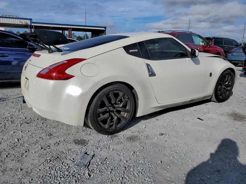 Фото 3 - NISSAN 370Z