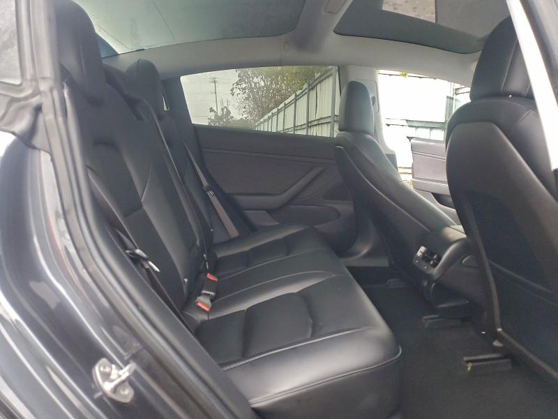 Фото 10 - TESLA MODEL 3