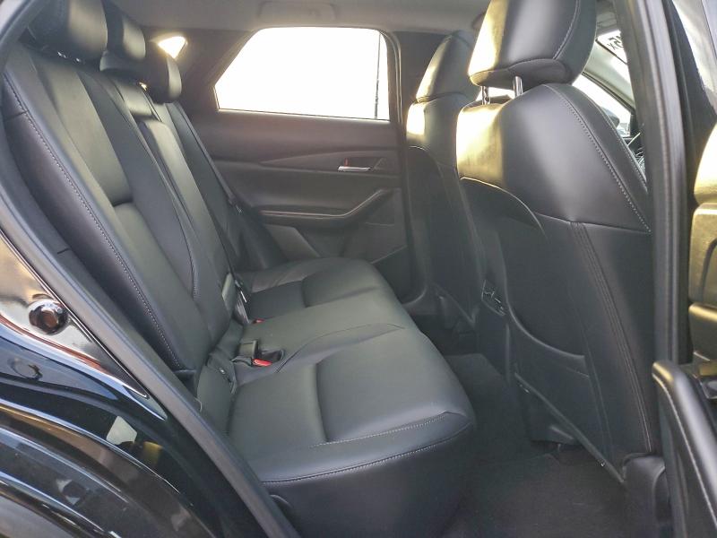 Фото 11 - MAZDA CX30