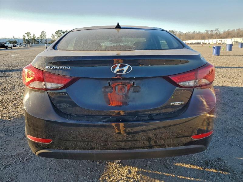 Фото 6 - HYUNDAI ELANTRA