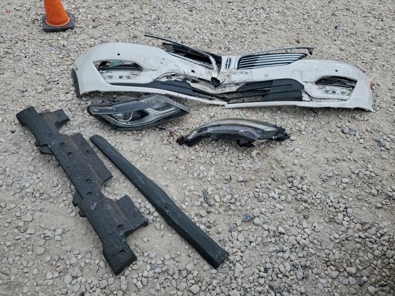 Фото 13 - LINCOLN MKC