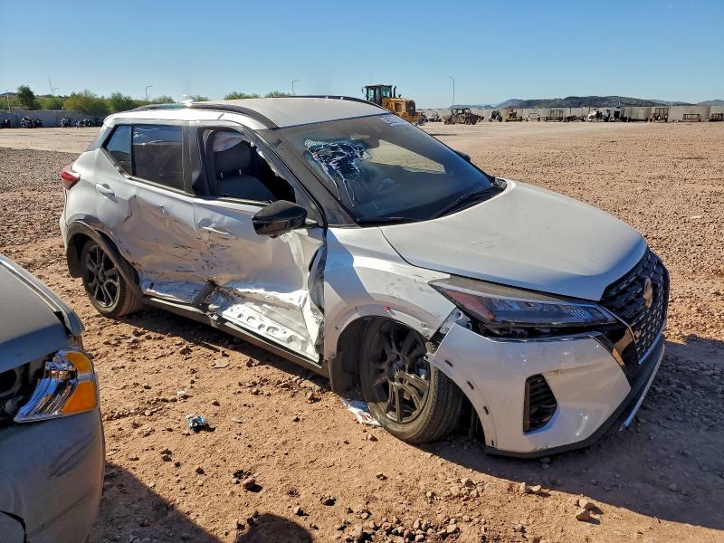 Фото 4 - NISSAN KICKS