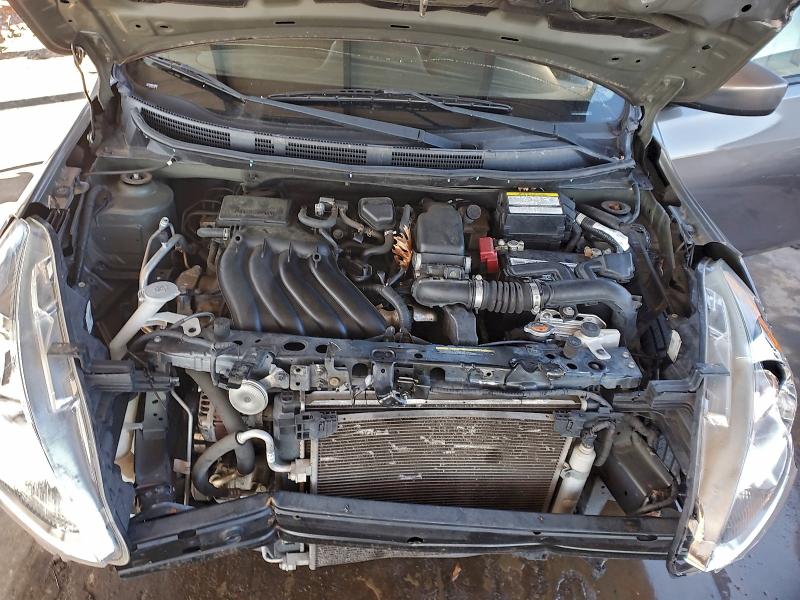 Фото 11 - NISSAN VERSA