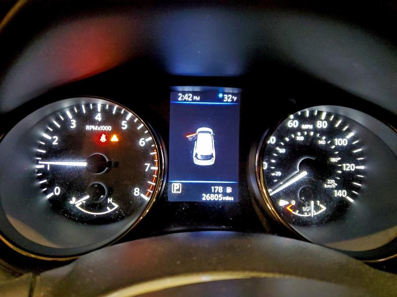 Фото 9 - NISSAN ROGUE