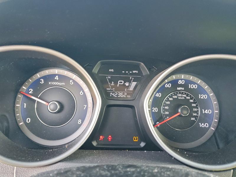 Фото 9 - HYUNDAI ELANTRA