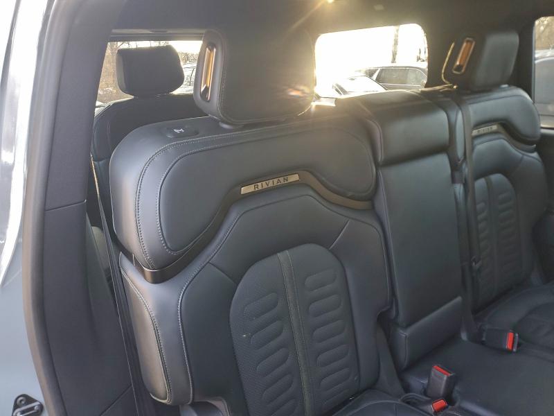 RIVIAN RIS 2025 VIN 7PDSGBBA3SN066045