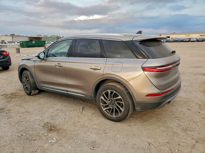 Фото 2 - LINCOLN CORSAIR