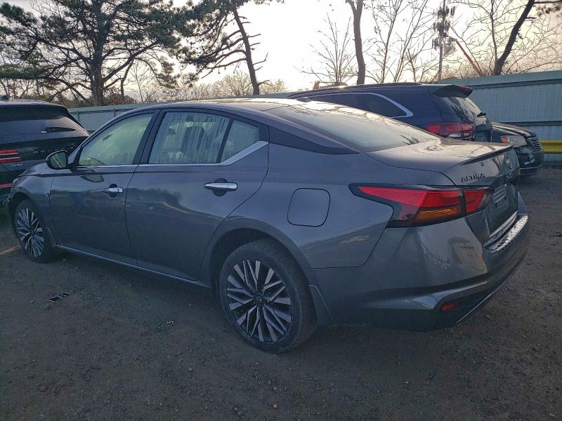 Фото 2 - NISSAN ALTIMA