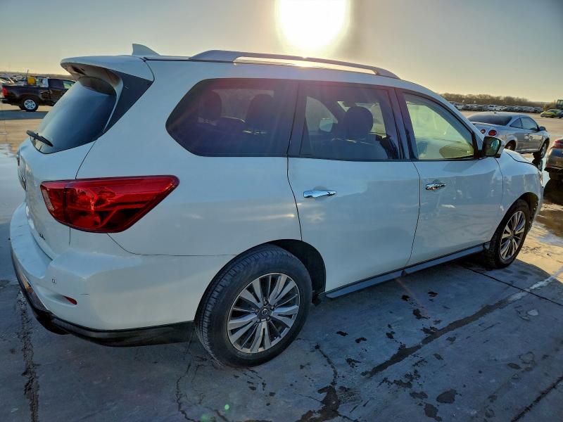 Фото 3 - NISSAN PATHFINDER