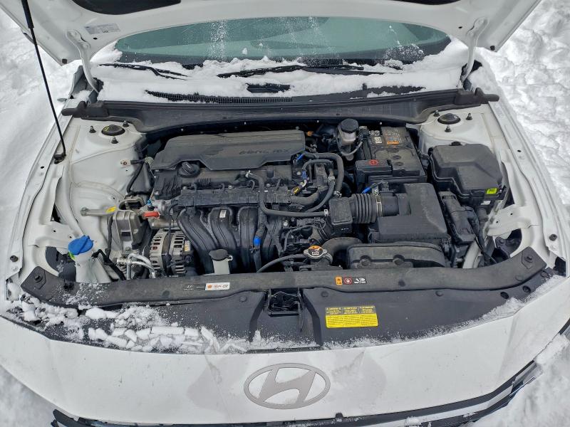 Фото 11 - HYUNDAI ELANTRA