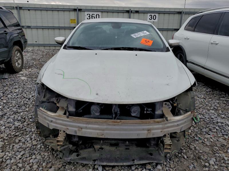 Фото 5 - CHRYSLER 200