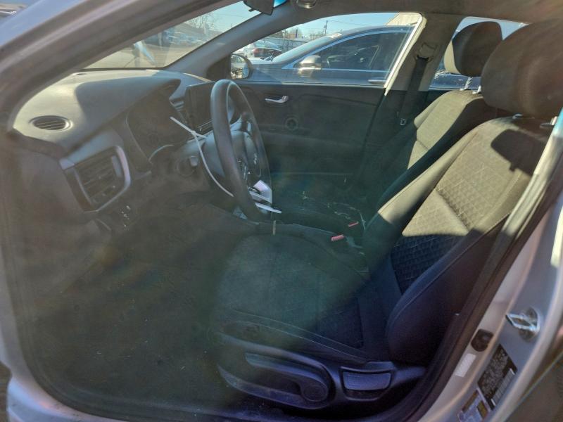 Фото 7 - KIA RIO