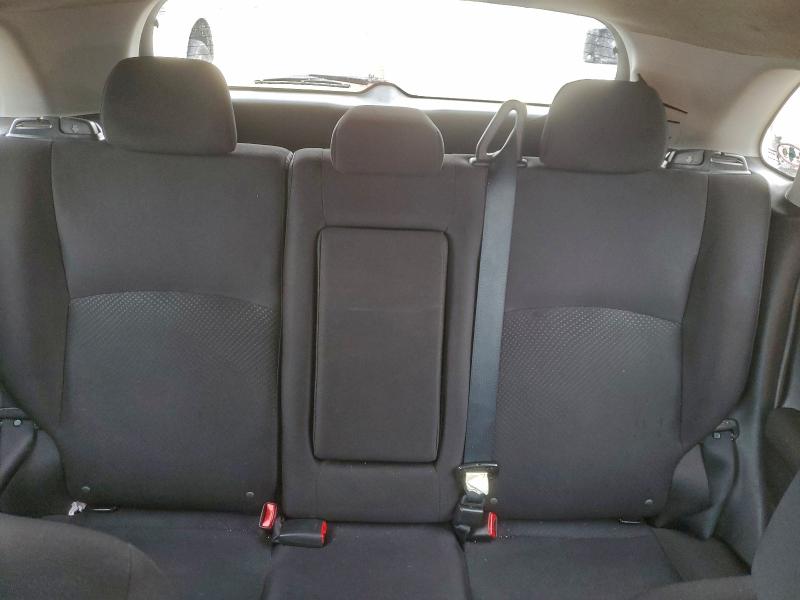 Фото 10 - MITSUBISHI OUTLANDER