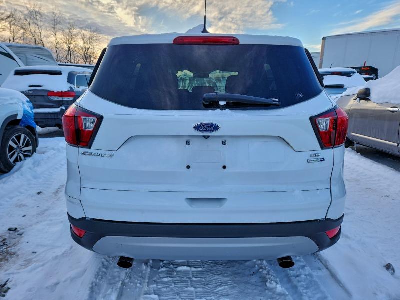 Фото 6 - FORD ESCAPE