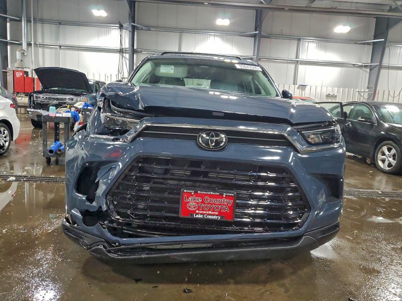 Фото 5 - TOYOTA GRAND HIGH