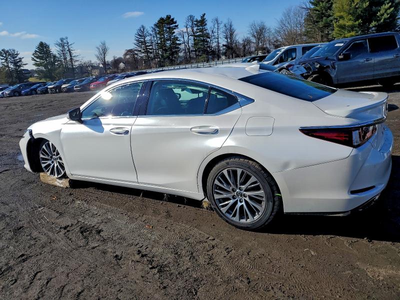 Фото 2 - LEXUS ES350