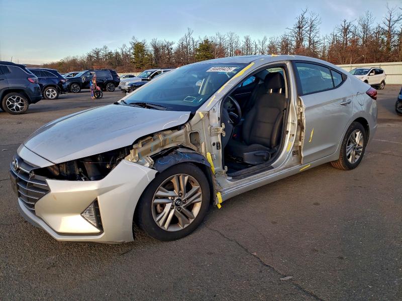 Фото 1 - HYUNDAI ELANTRA