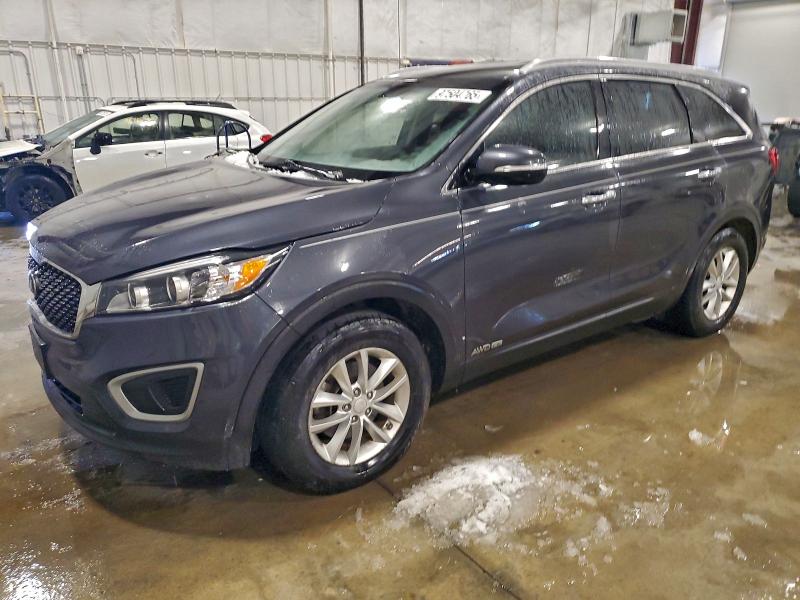 Фото 1 - KIA SORENTO