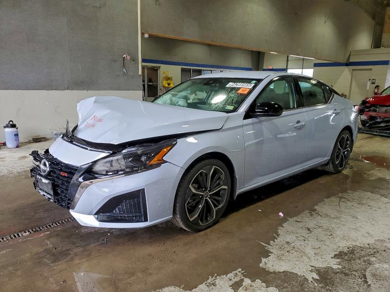 Фото 1 - NISSAN ALTIMA