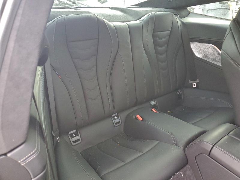 Фото 10 - BMW M8