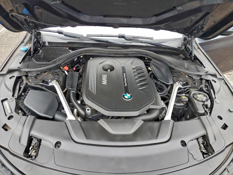 Фото 11 - BMW 7 SERIES