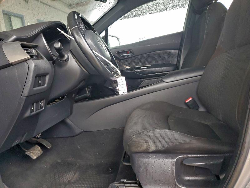 Фото 7 - TOYOTA C-HR