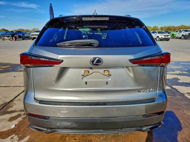 Фото 6 - LEXUS NX