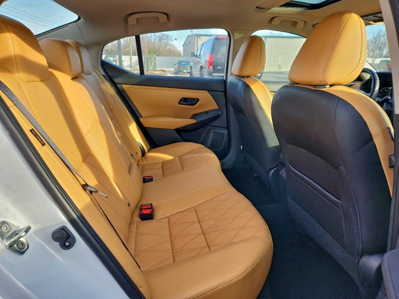 Фото 10 - NISSAN SENTRA