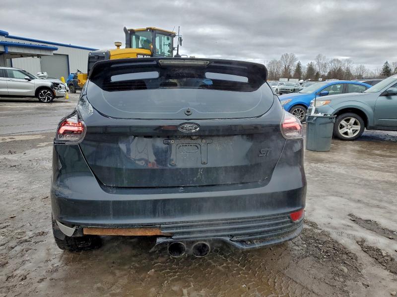 Фото 6 - FORD FOCUS