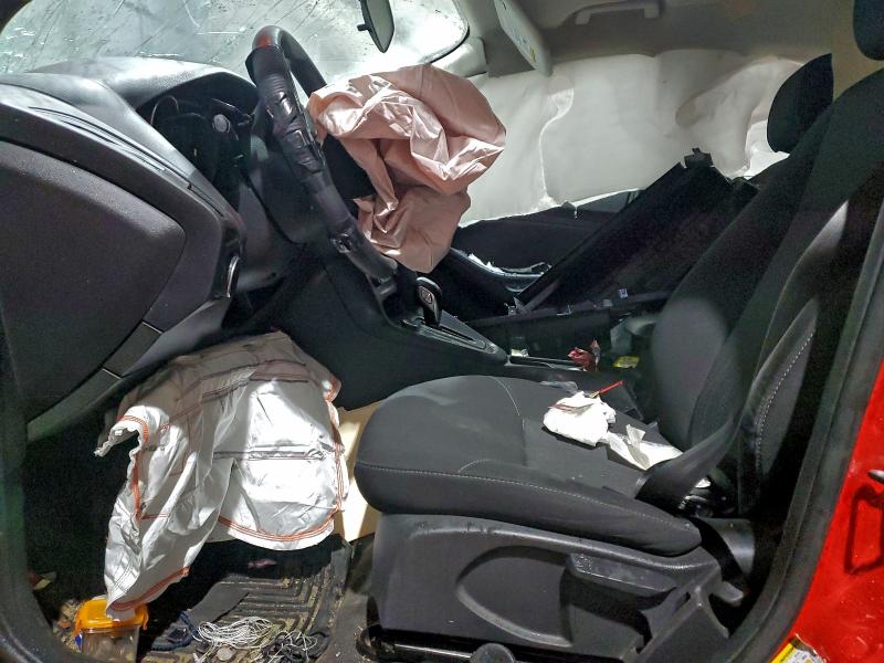 Фото 7 - FORD FOCUS