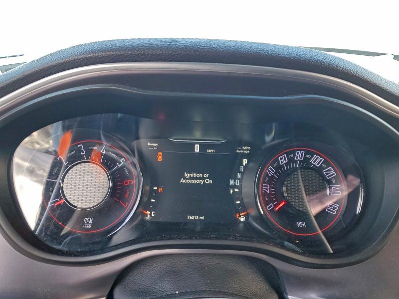 Фото 9 - DODGE CHALLENGER