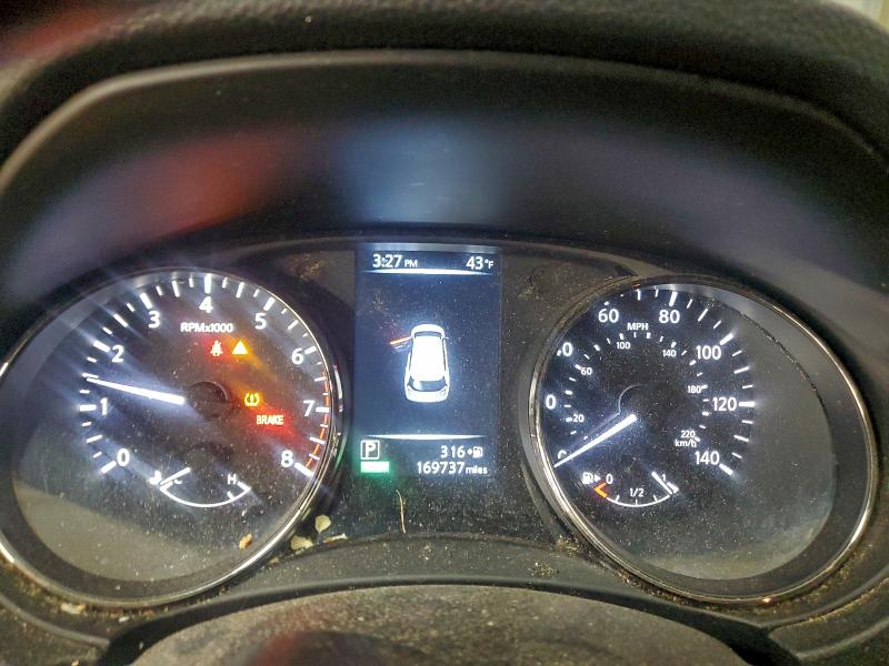 Фото 9 - NISSAN ROGUE