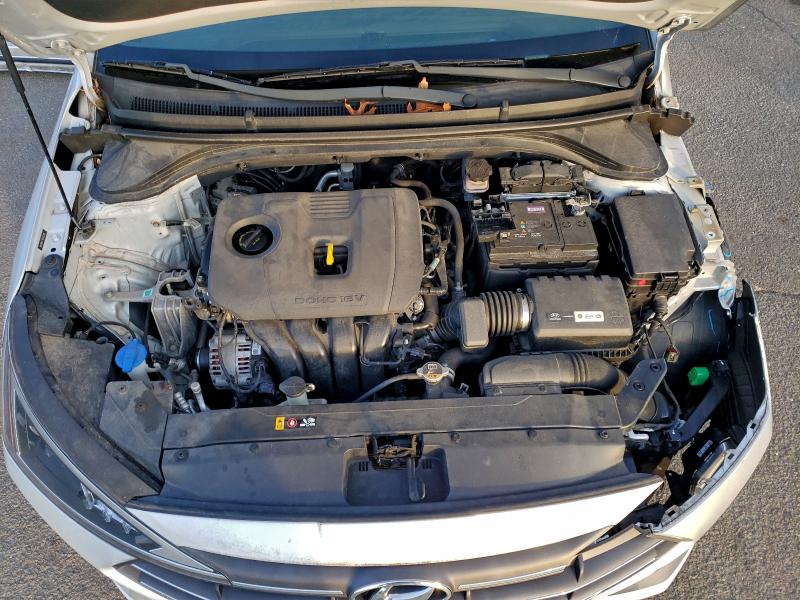 Фото 11 - HYUNDAI ELANTRA