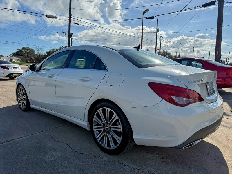 Фото 3 - MERCEDES-BENZ CLA-CLASS