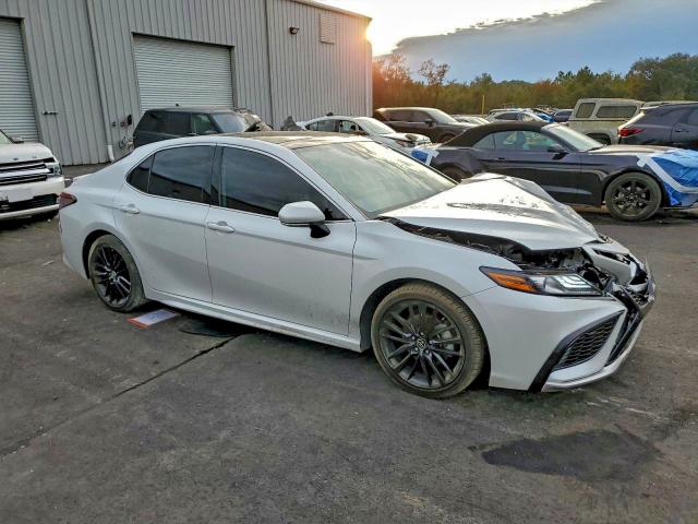 Фото 4 - TOYOTA CAMRY