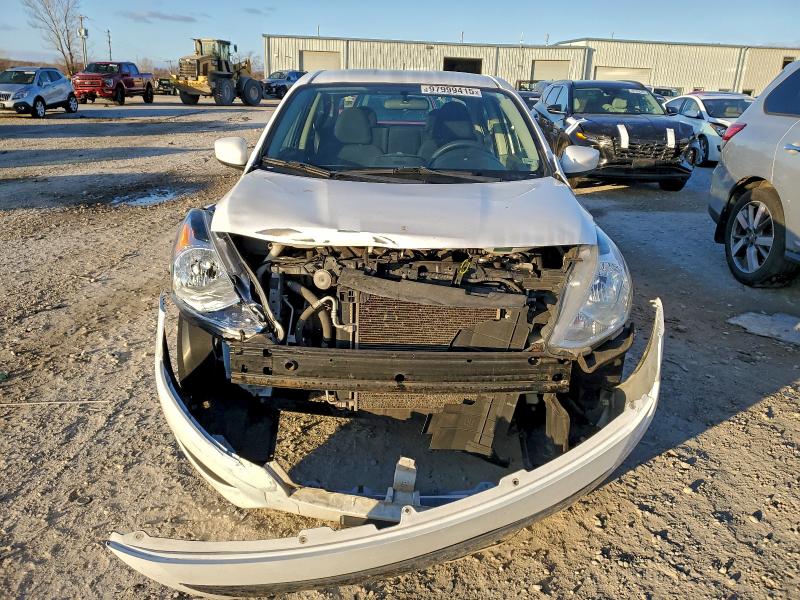 Фото 5 - NISSAN VERSA